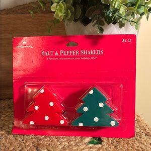 FREE WITH PURCHASE***** Hallmark Christmas Tree Salt & Pepper Shakers, NIB